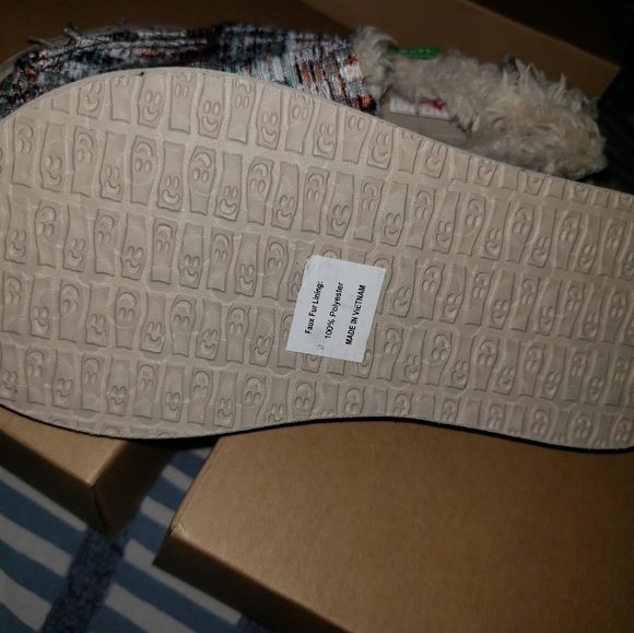 Brand New Kids Sanko slip ons - Picture 4 of 5